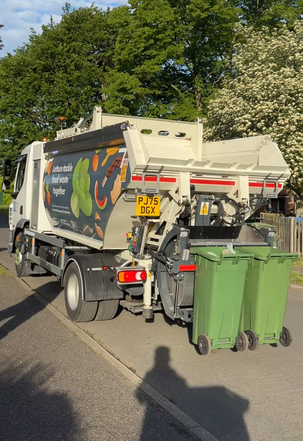 @Sussex Bin Lorrys