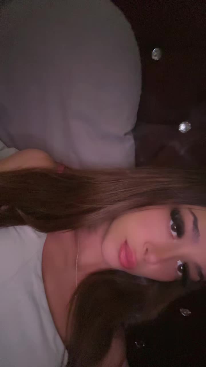 @elleahxo