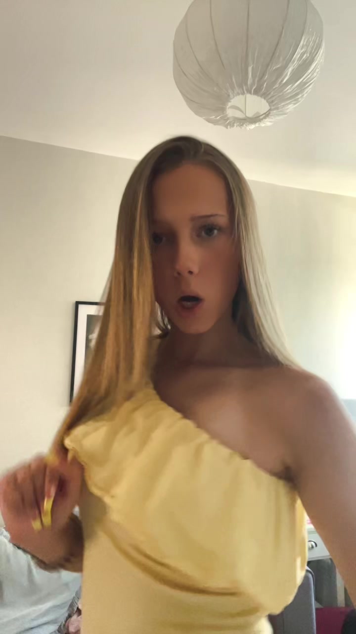 @𝒜𝓁𝒾𝒸ℯ💸
