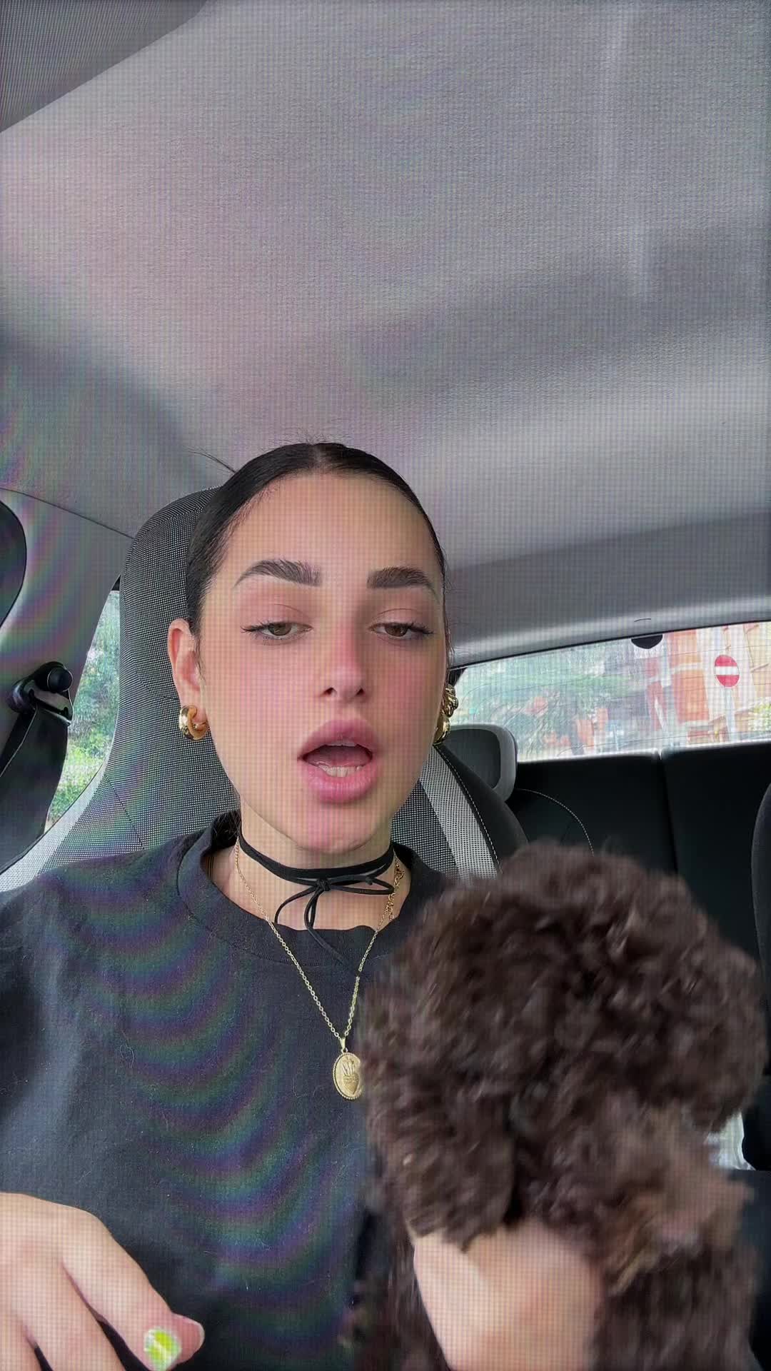 @saradeluca