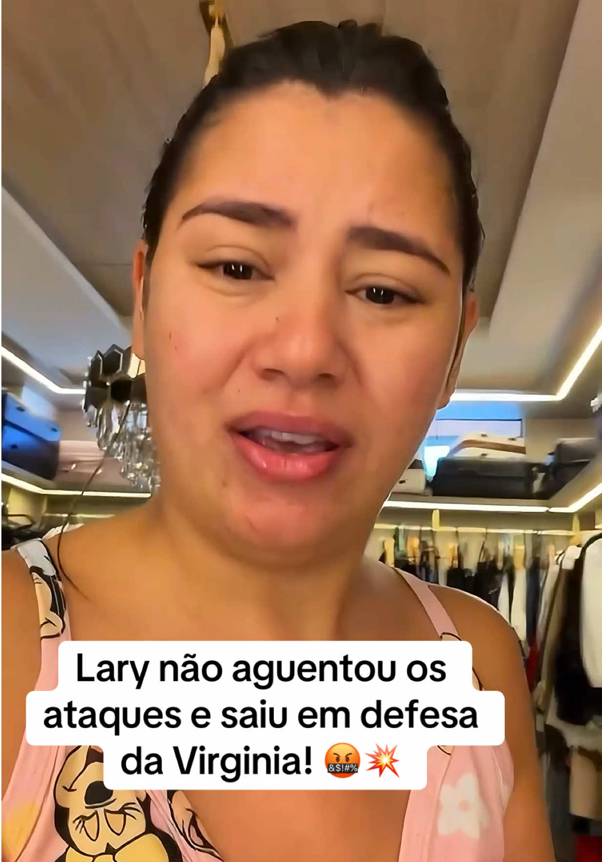 @laryiingrid01