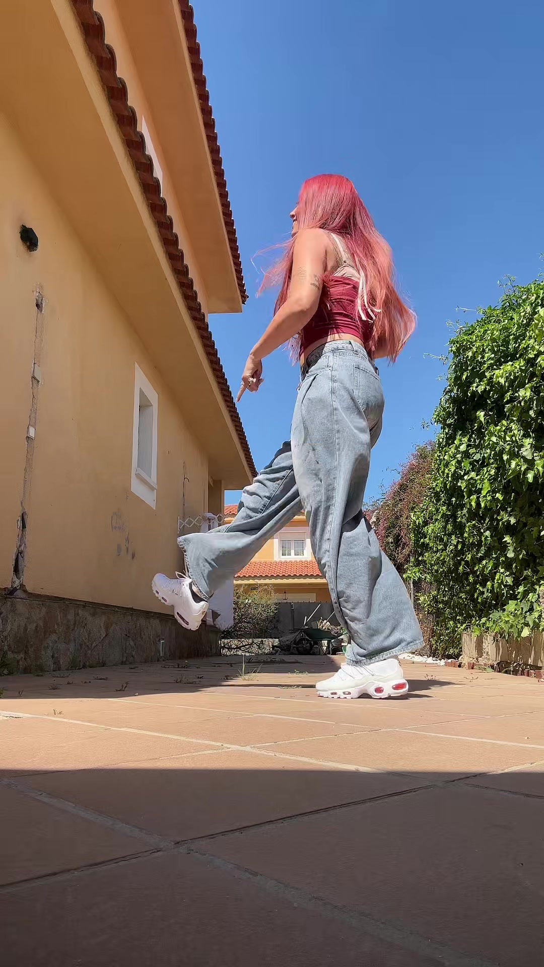 @𝔰𝔞𝔯𝔞🦋