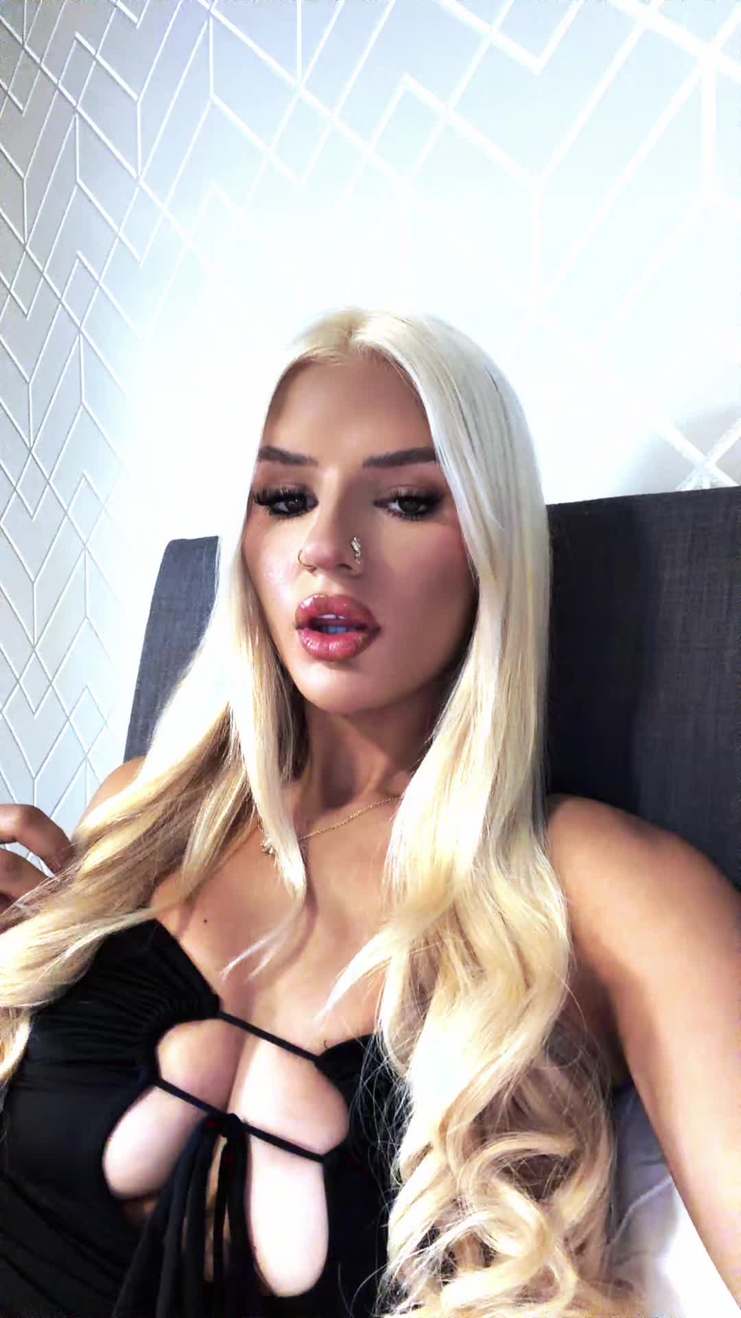 @Ur fav blondie🍒🐆