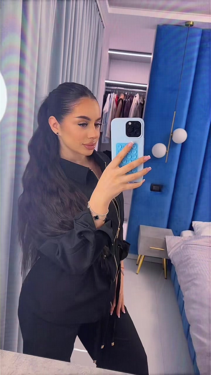 @eleniapk