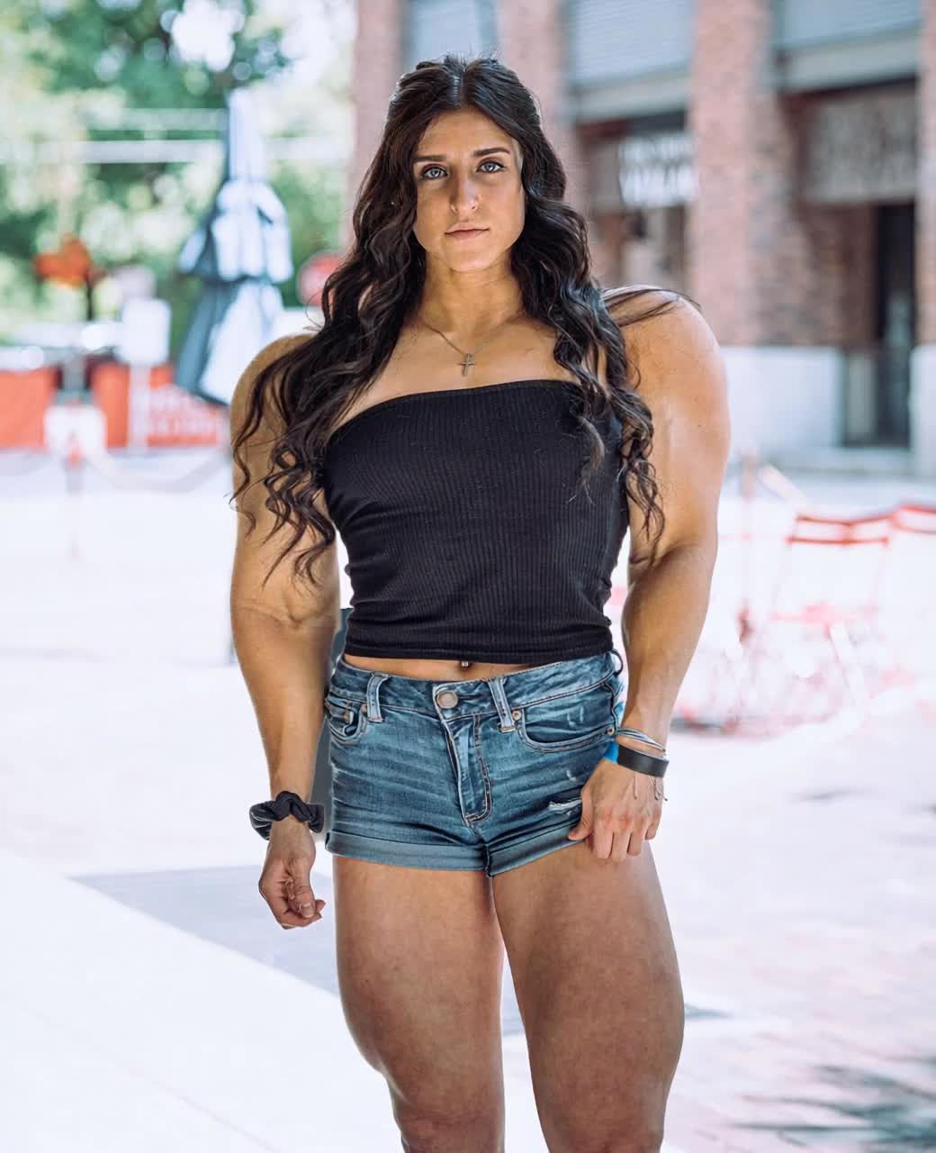 @Female Muscle AI