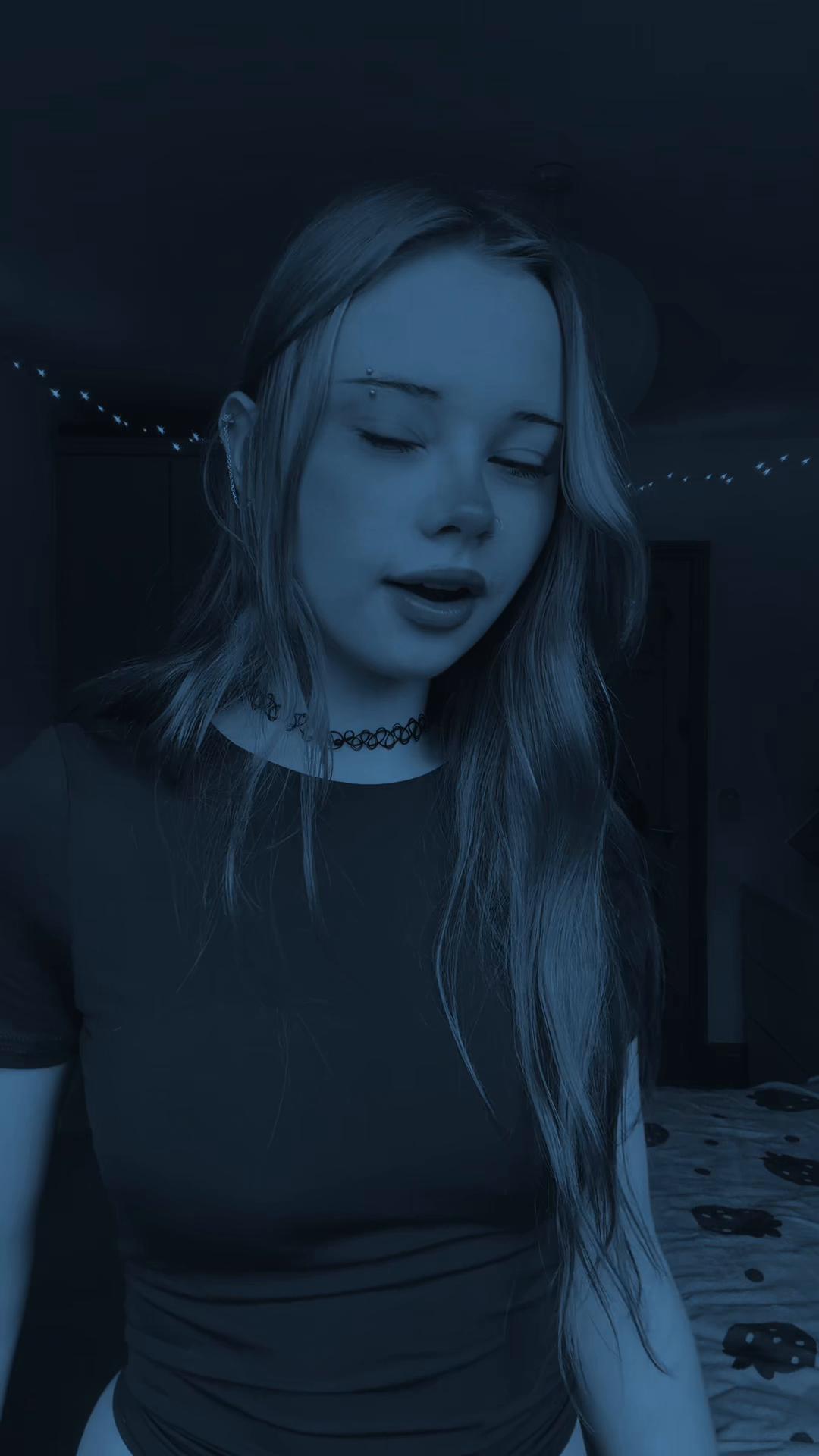 @🎧