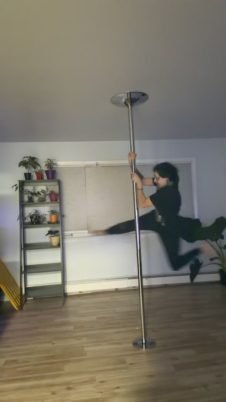@&bull;Em&oslash; C&oslash;ŵb&oslash;y&bull;x3