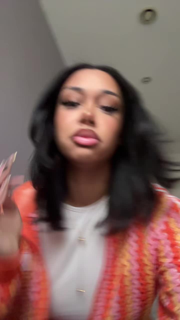 @N A Y A