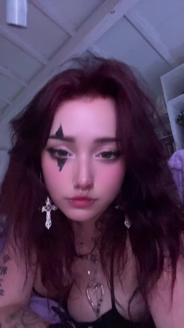 @Mimi 🕷️🌸