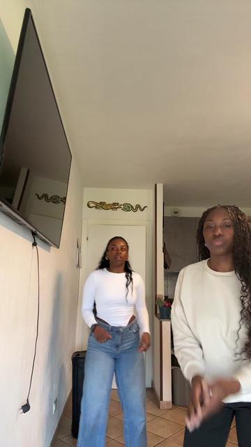 @𝑴𝒂𝒚𝒍𝒊𝒏🇭🇳🤎 🇮🇹