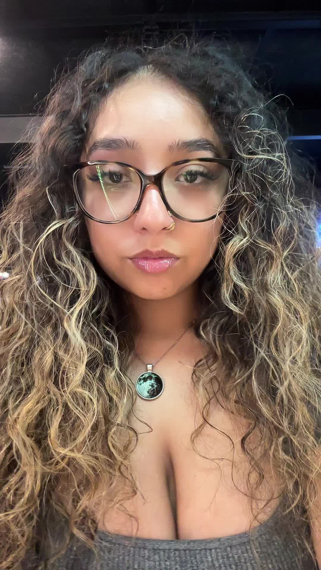 @raaaelene
