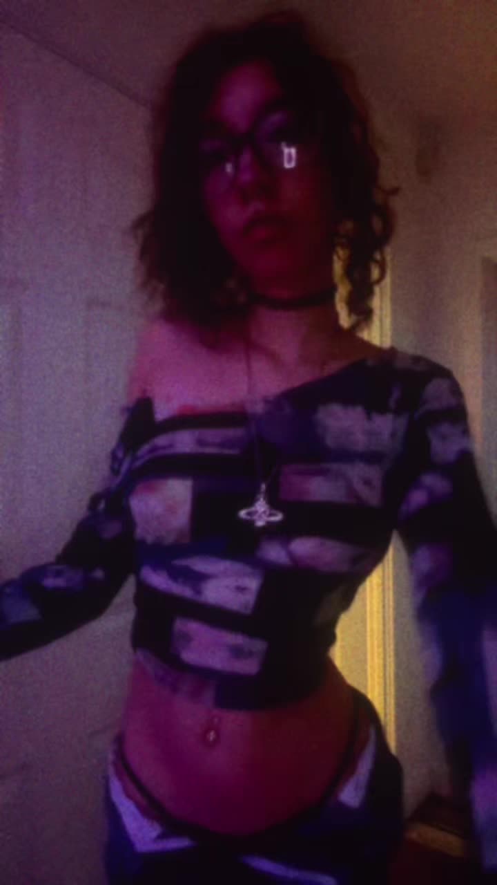 @.y3kgirly