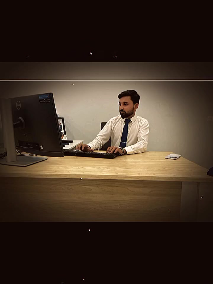 @𝕄𝕣 𝔹𝕒𝕟𝕜𝕖𝕣 🏦
