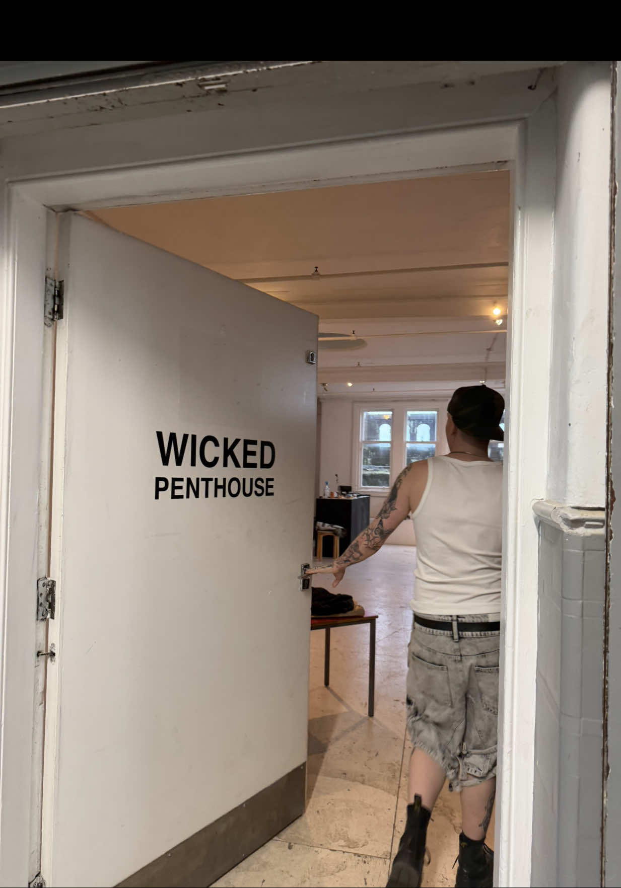 @WICKED BOWIE
