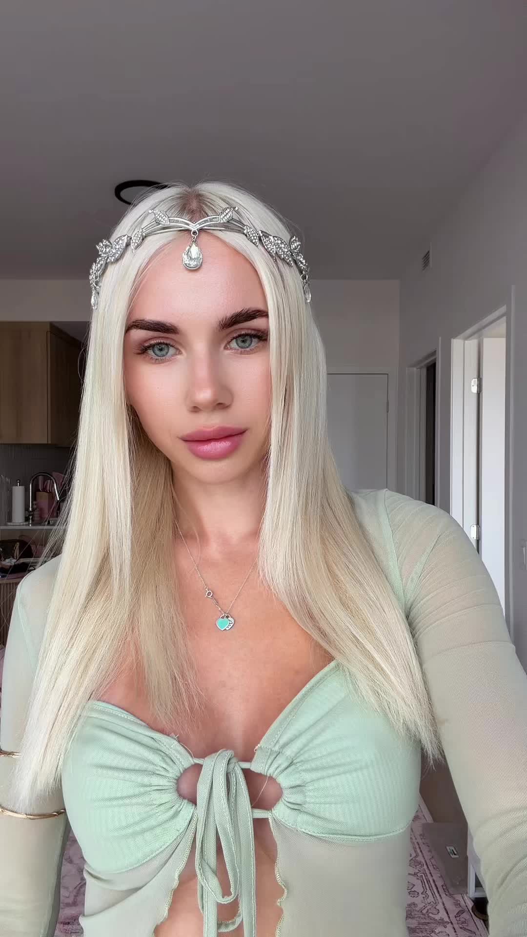 @Slavicblondexoxo