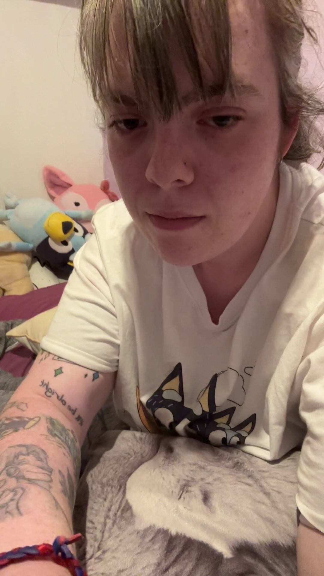 @Emꨄ