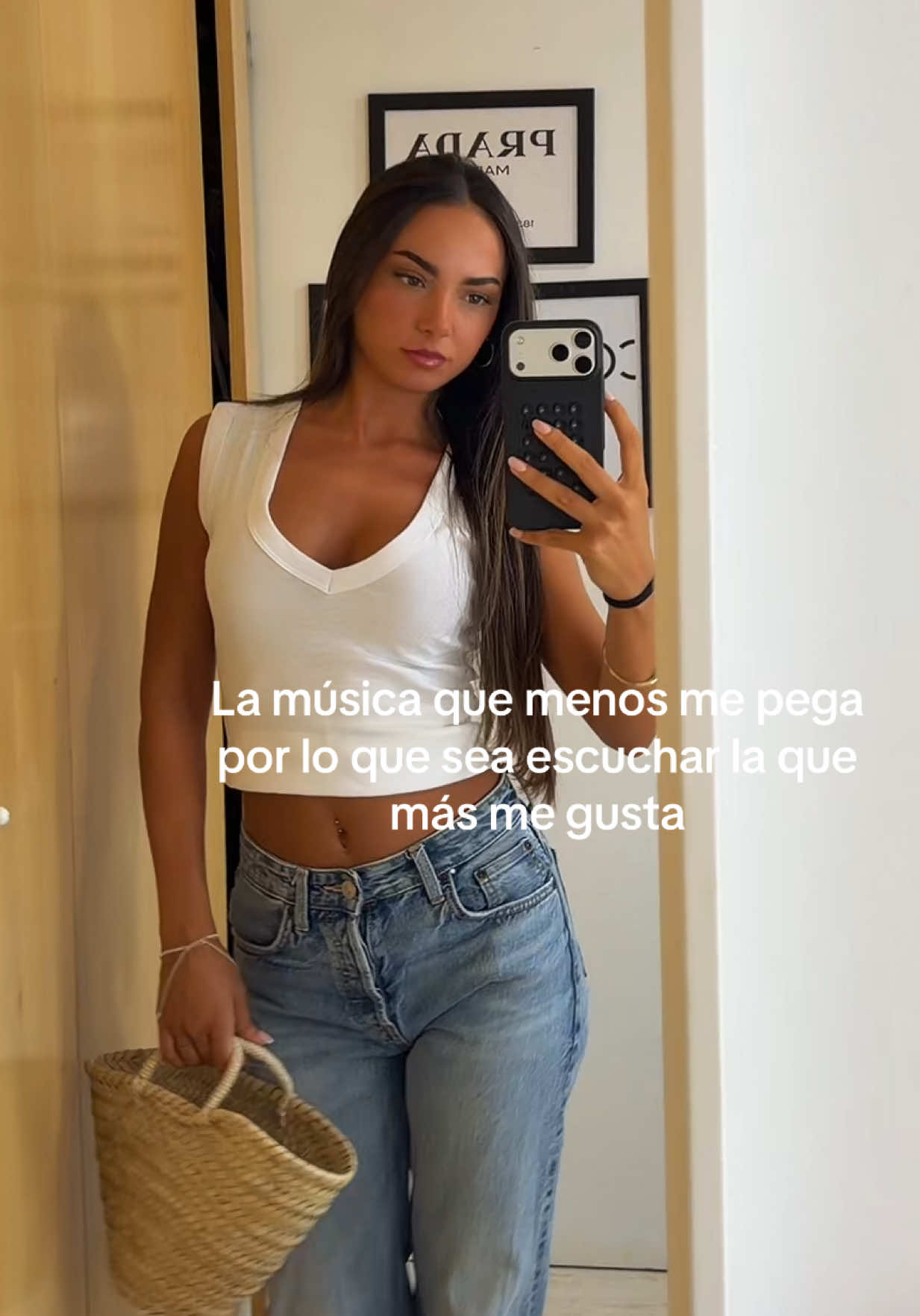 @Ana López