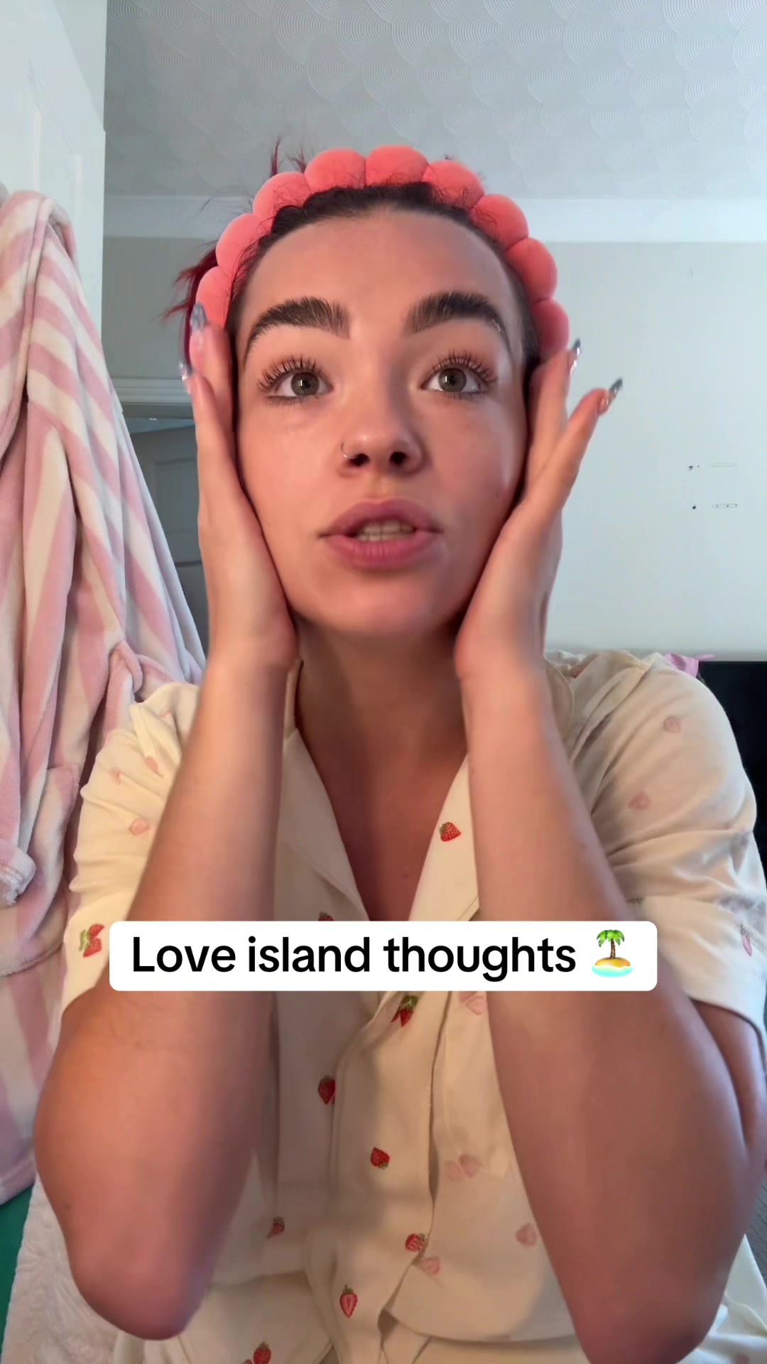 @MiriamMullins_
