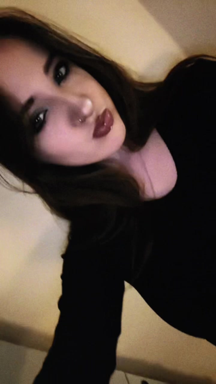 @𝐴𝑠ℎ𝑙𝑒𝑖𝑔ℎ 🍒