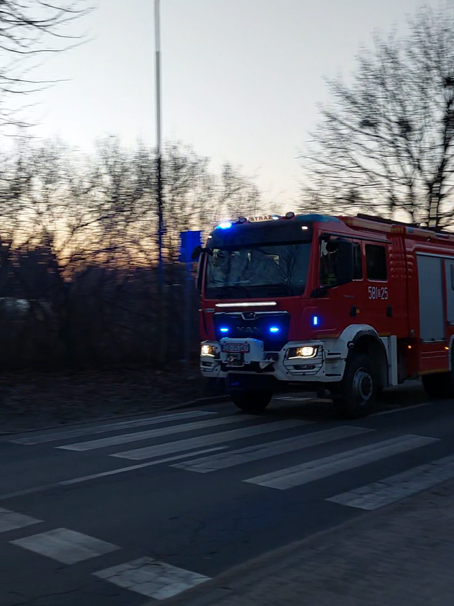 @🛩wrocławski spotter🚒