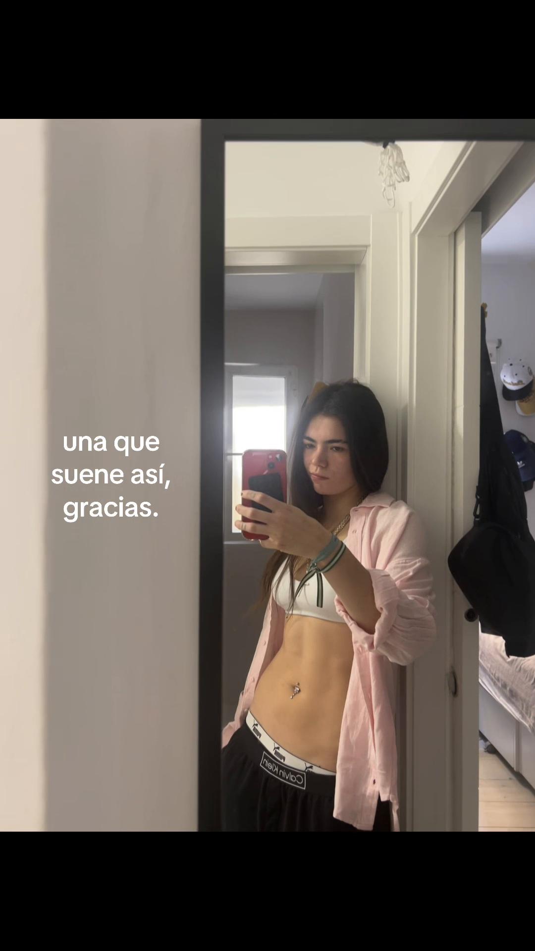 @lola