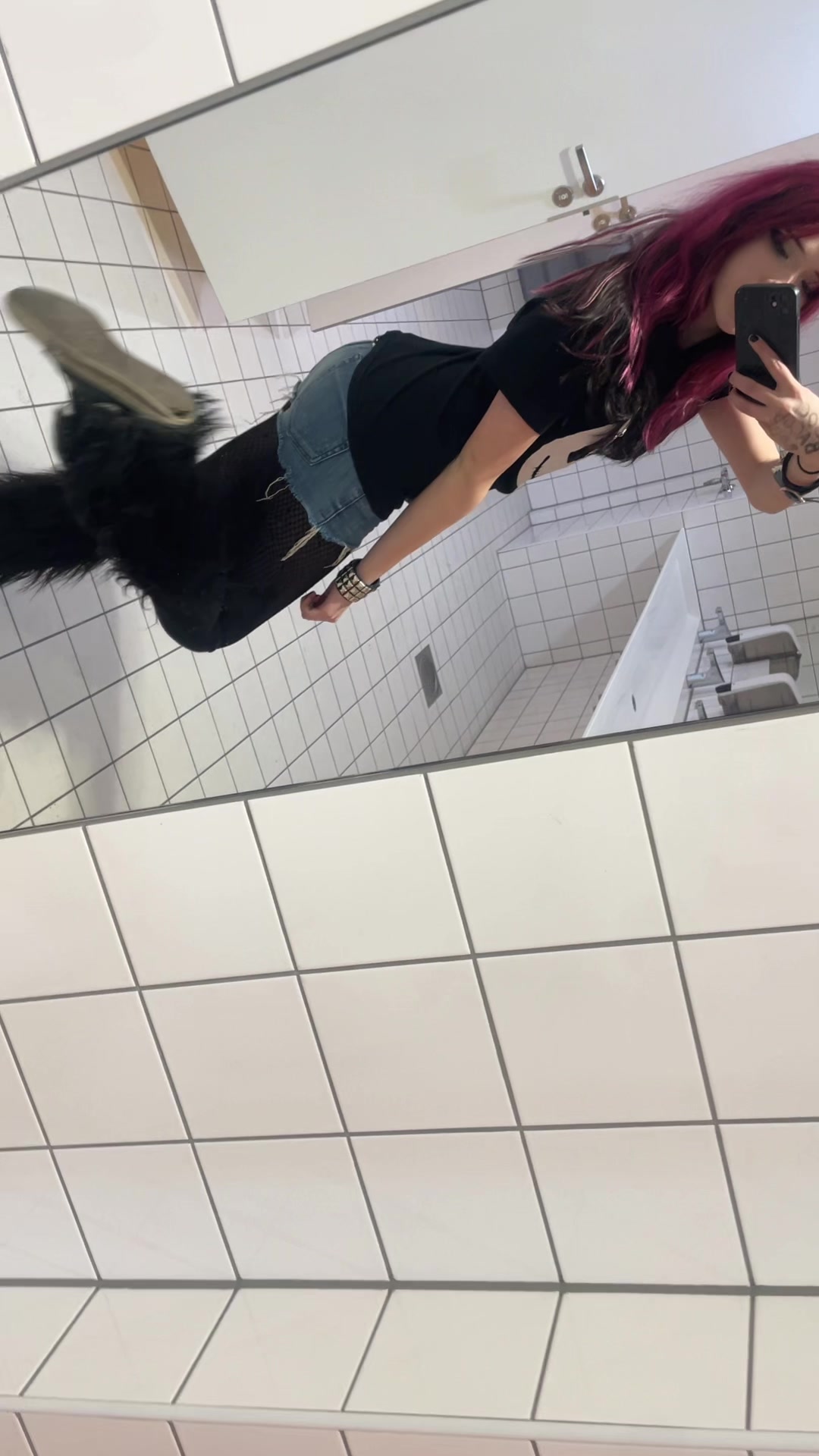 @Hilda (så nära får ingen gå)
