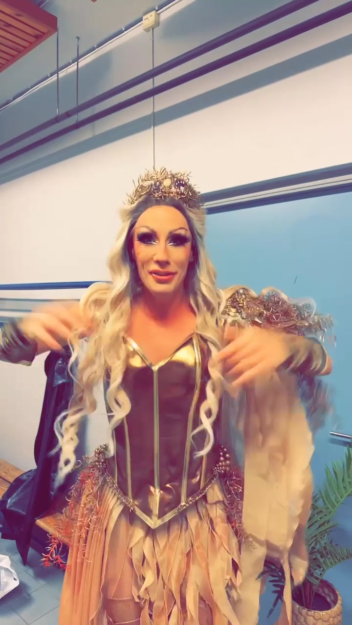 @Skrellex