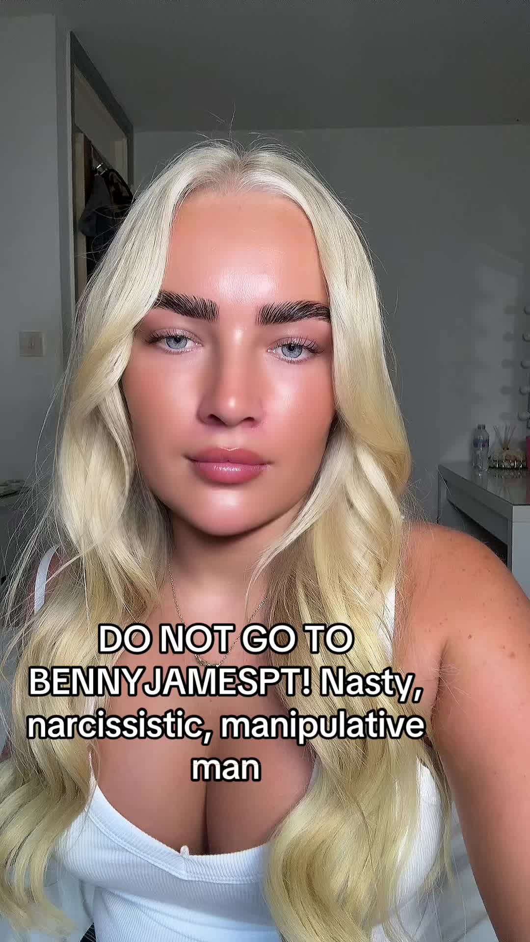 @Rhi🤍🌶️