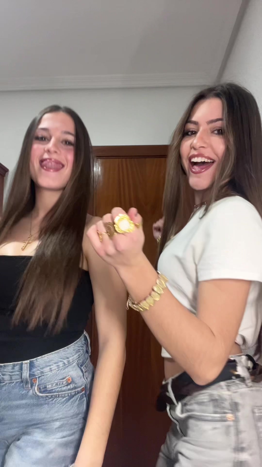 @maría