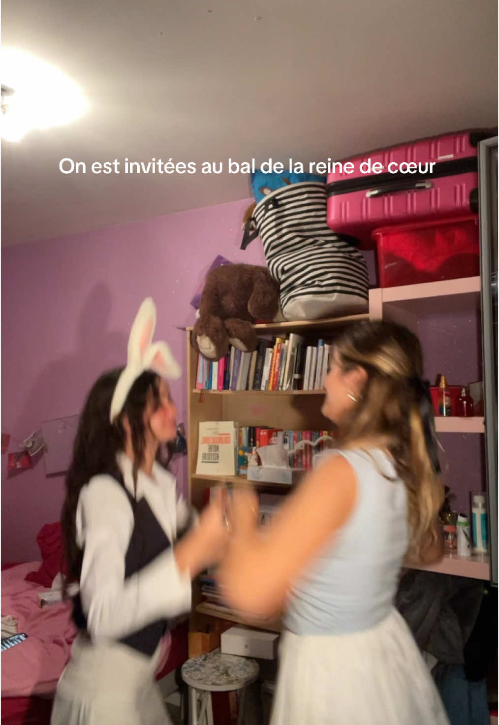 @Loulou