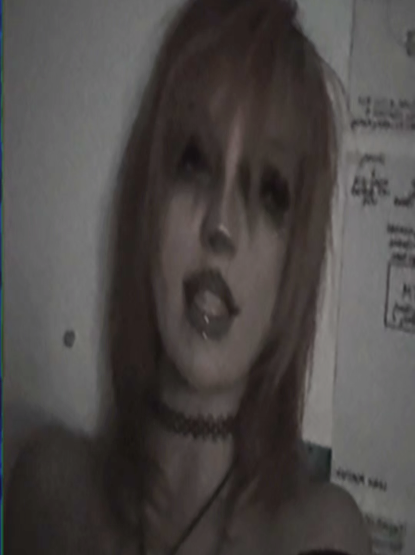 @( ´⊇`)