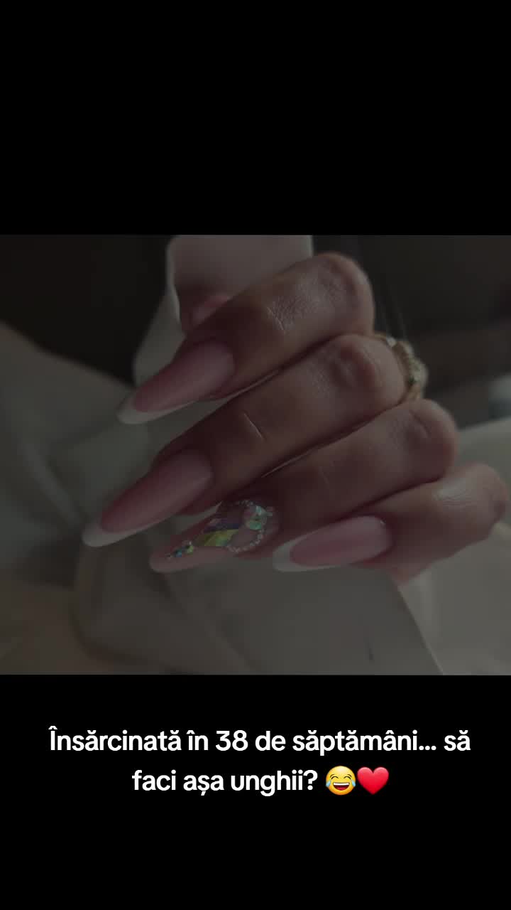 @Andreea Brunetta | NailsLashes