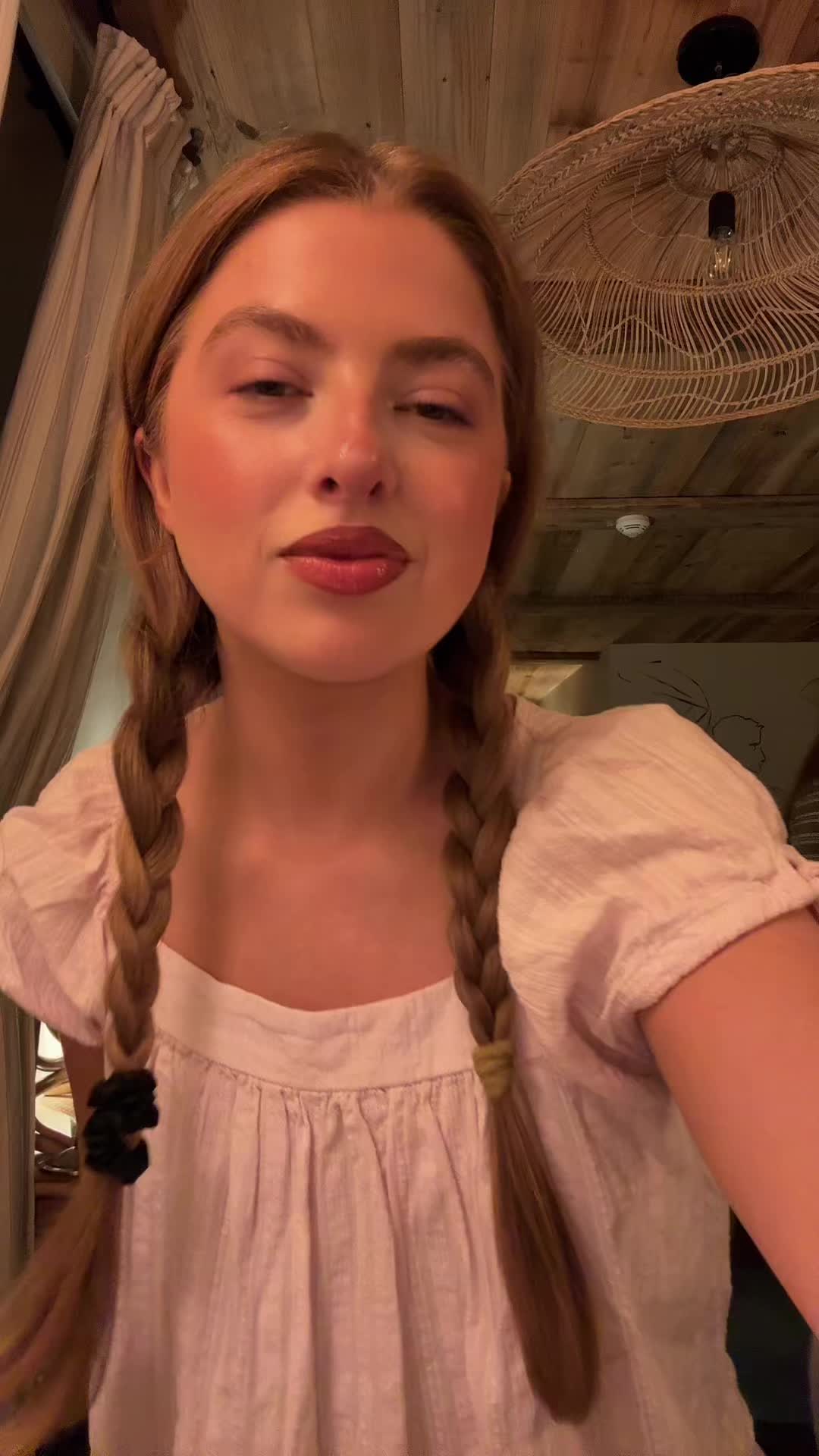 @Ana&iuml;s