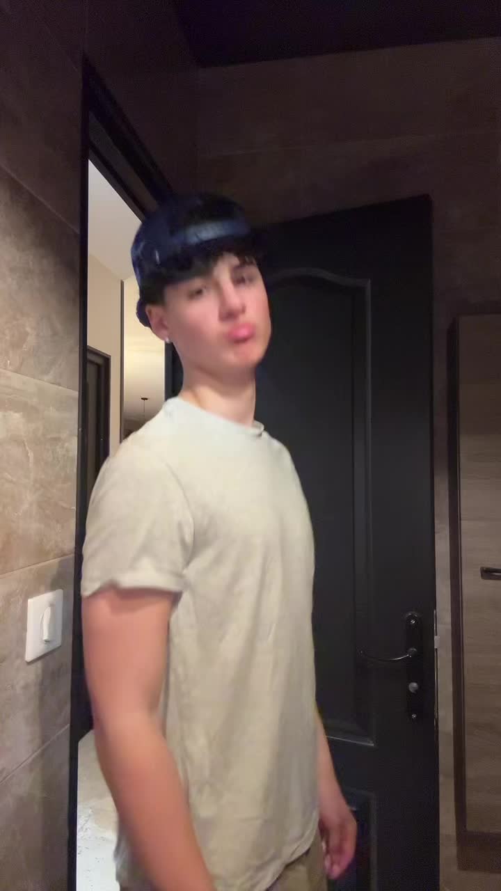 @L&Eacute;O