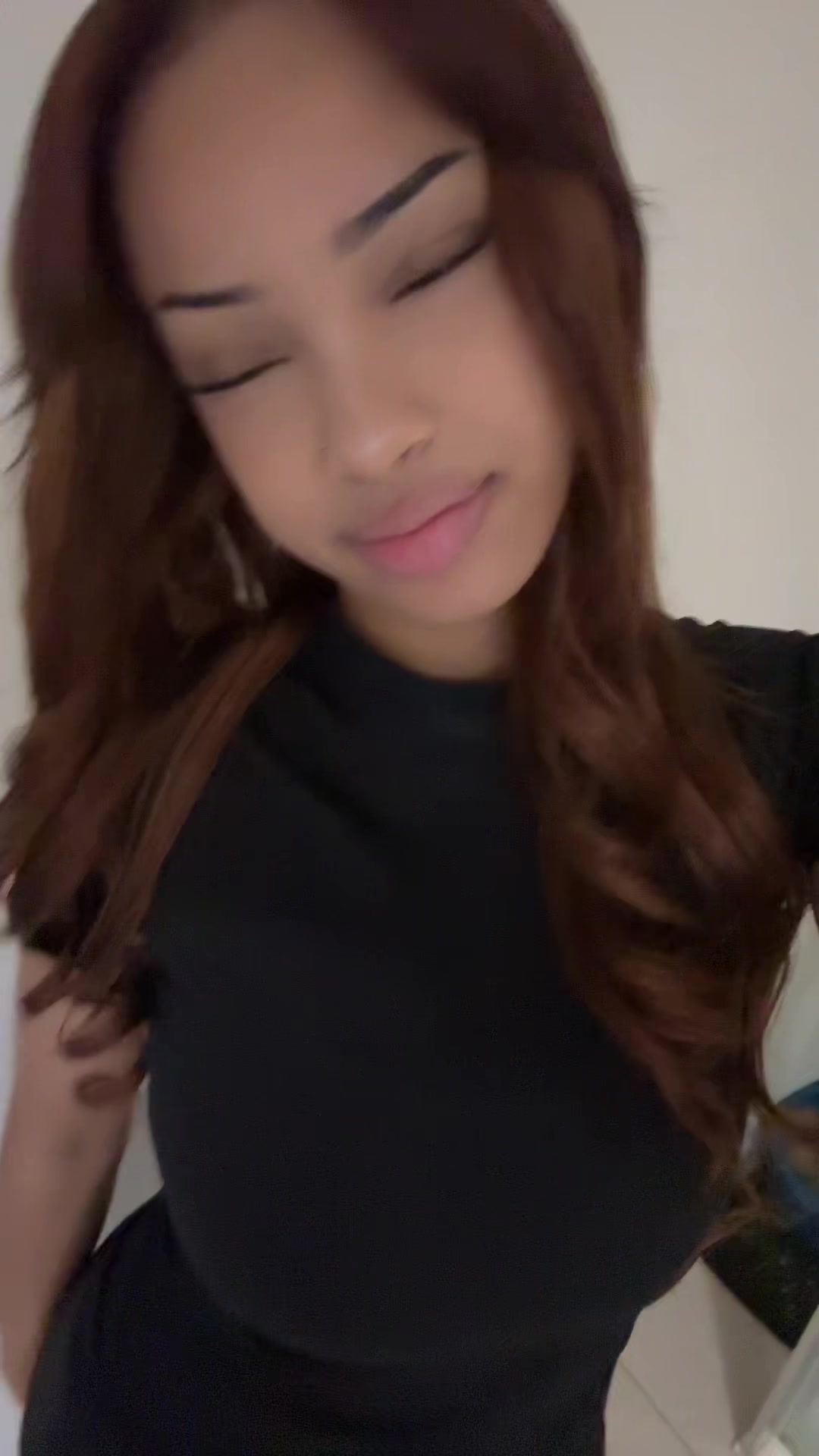 @A&iuml;cha.akss