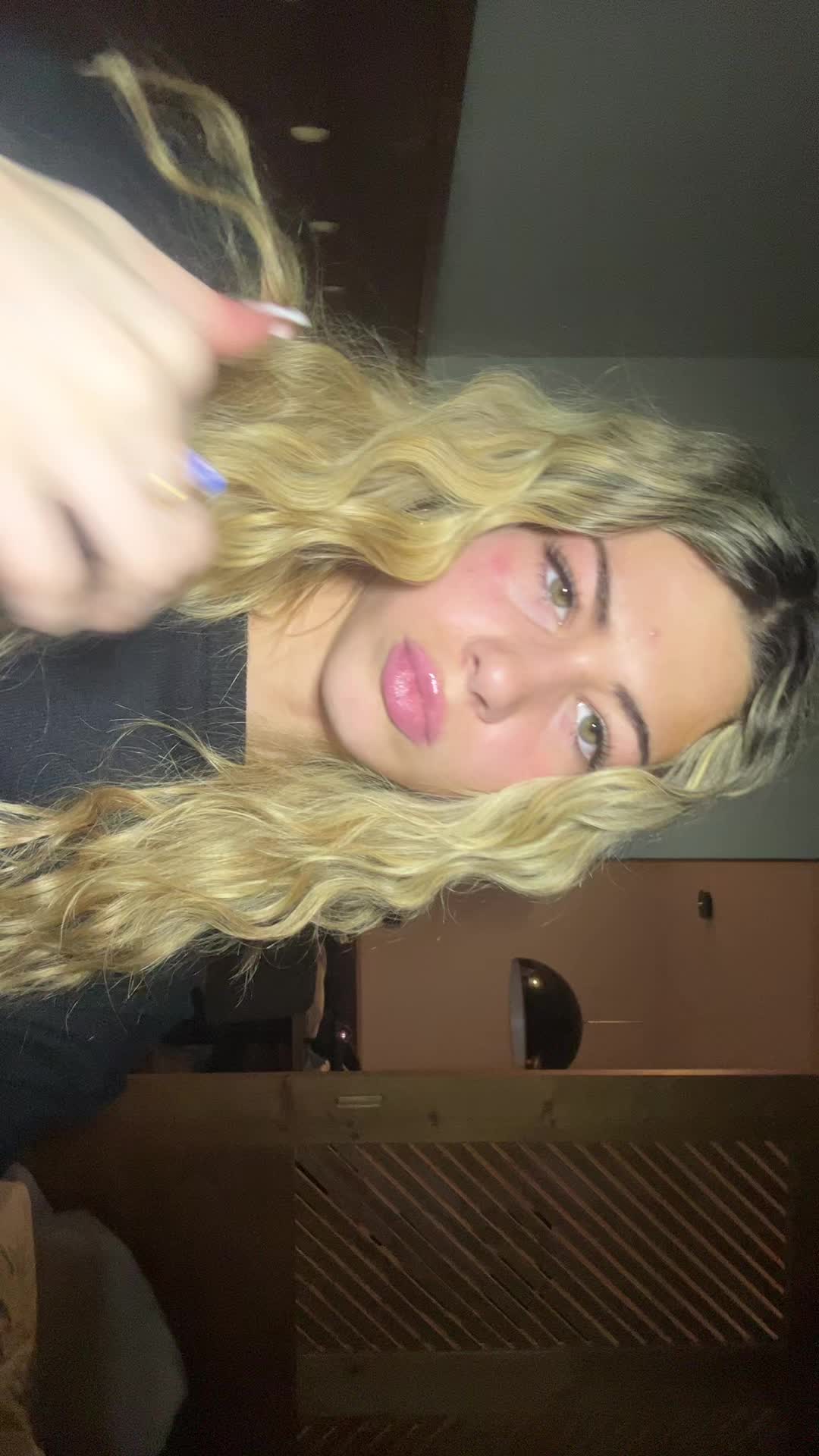 @mia🦦