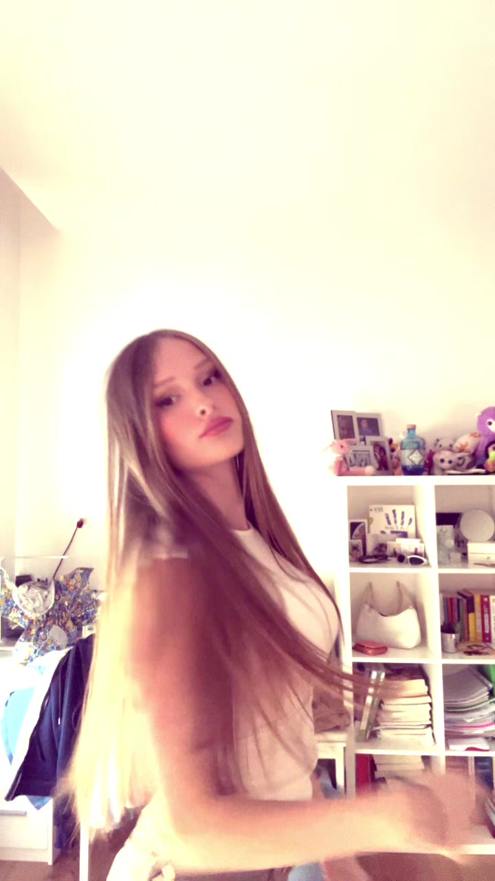@elena 🎀