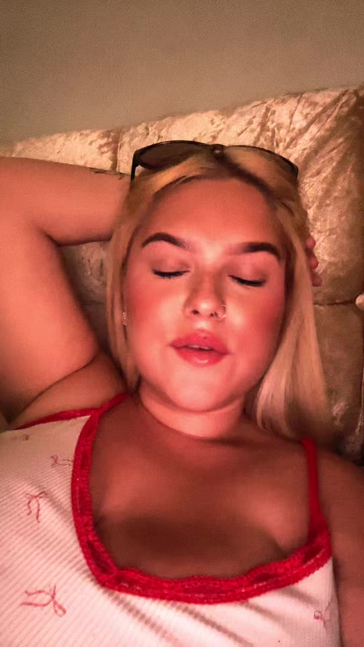 @Amielouise18