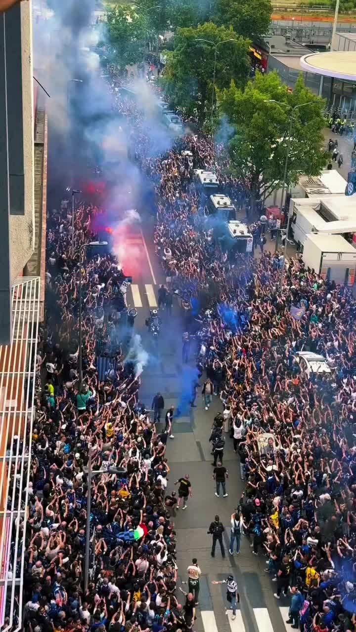 @el_Taty🏴󠁧󠁢󠁥󠁮󠁧󠁿⚽️🖤💙