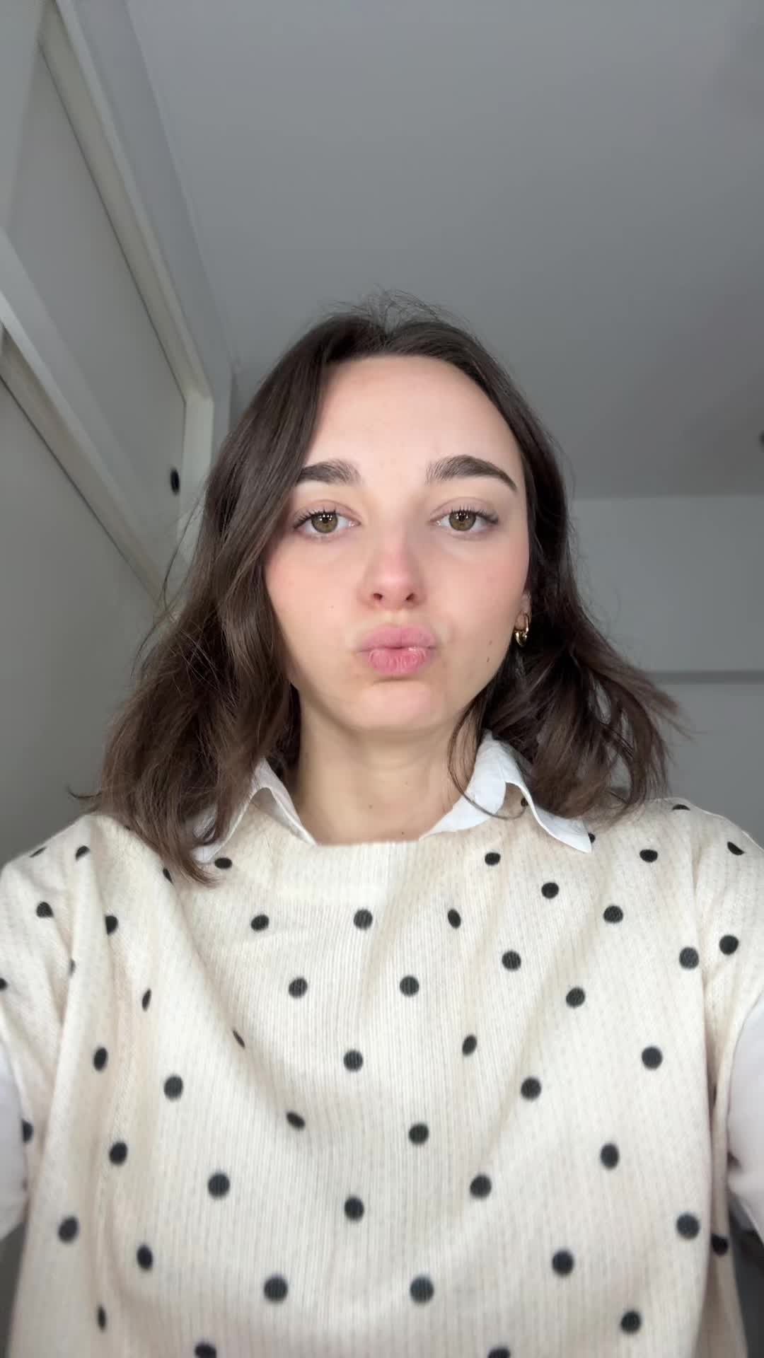 @emi_verney