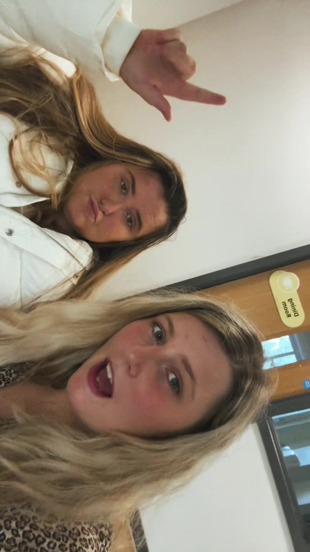 @Lou aka laura