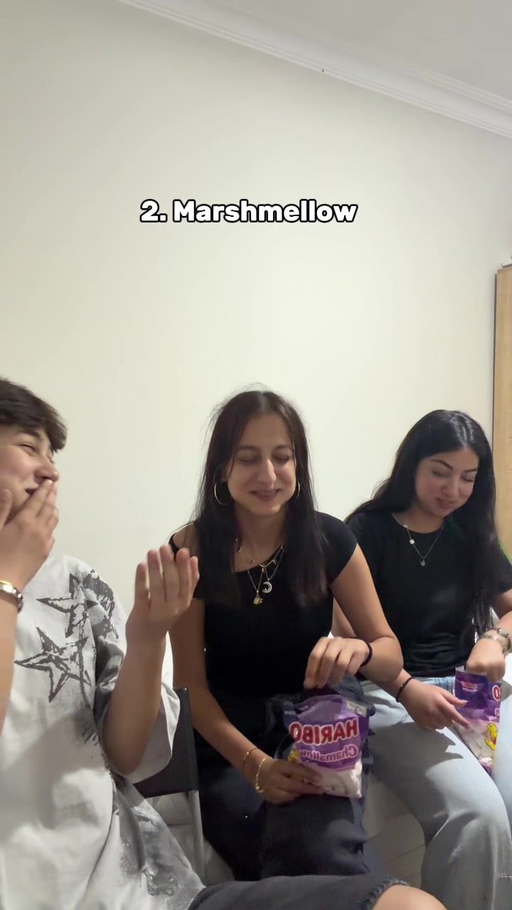 @çisemm