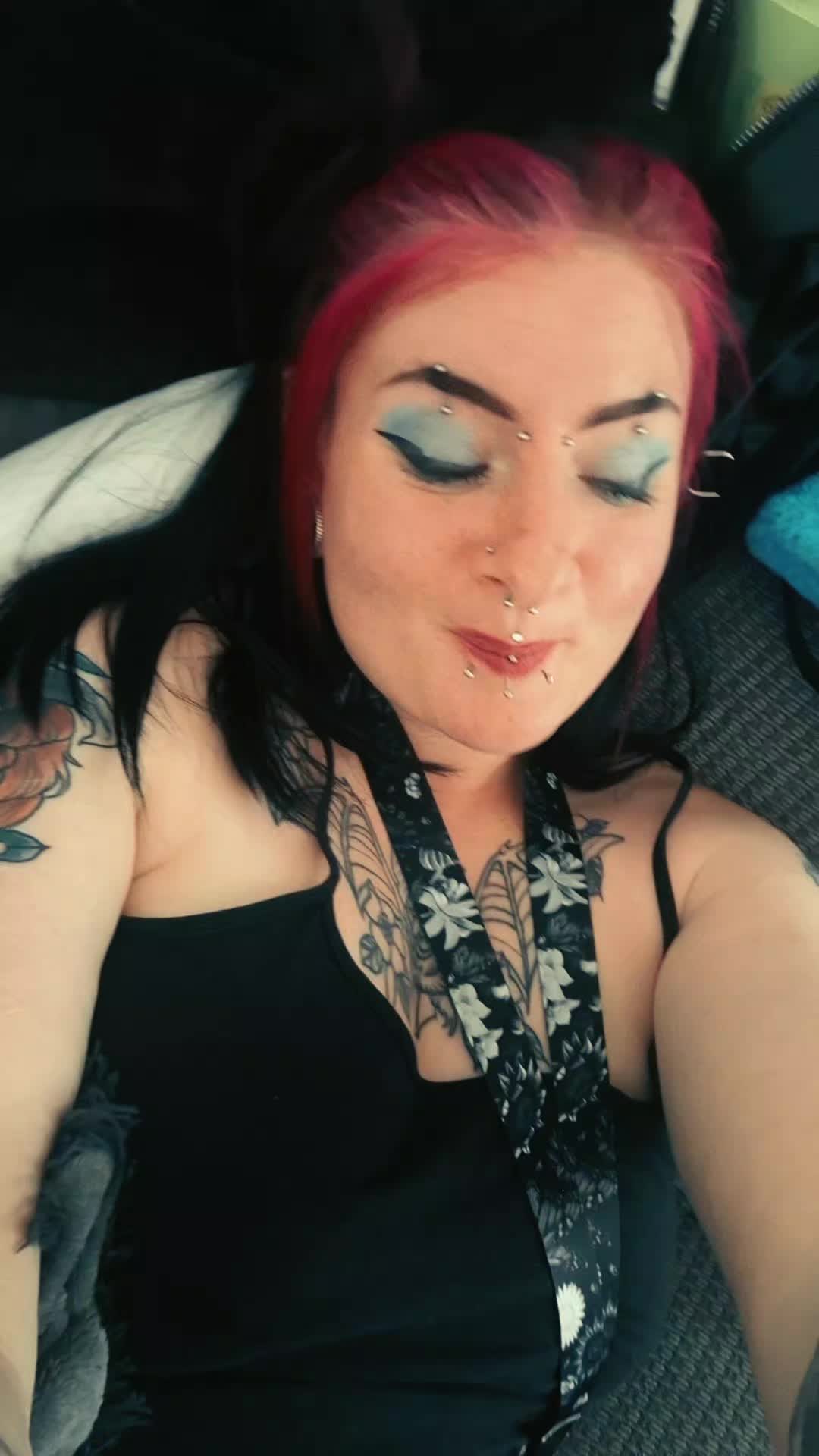 @ErinJayne