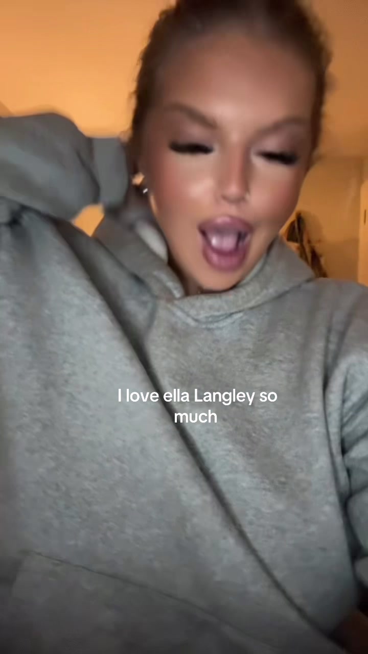 @Ellie-Maria💖