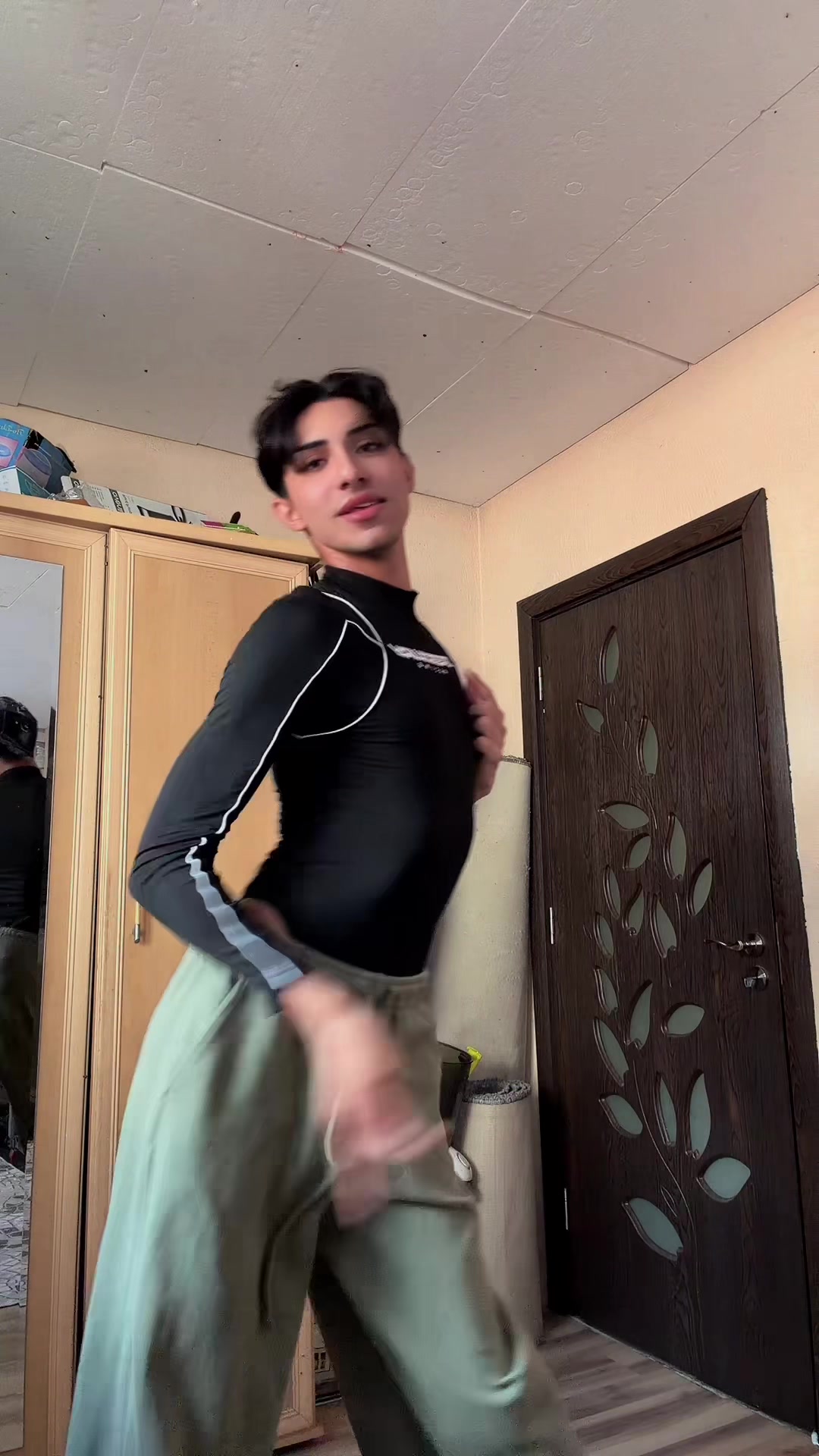 @Vickyy B.