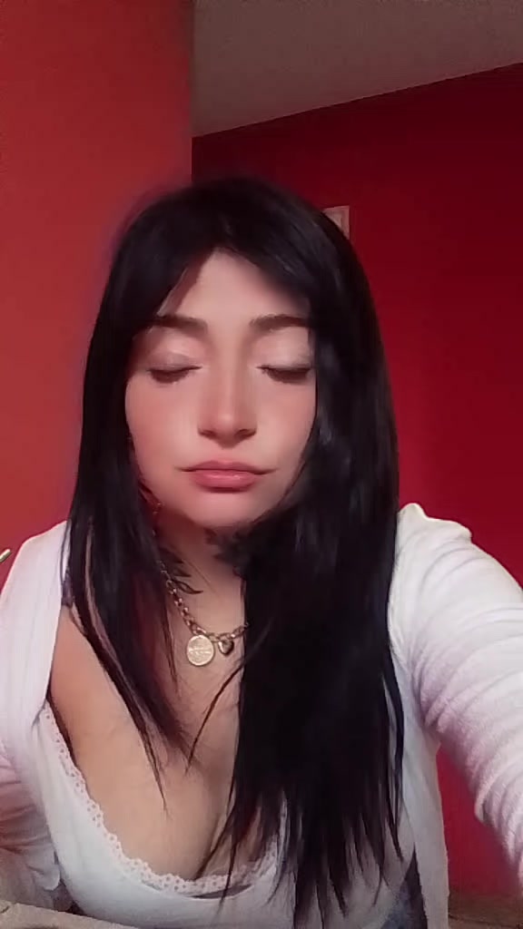 @soofy sotelo