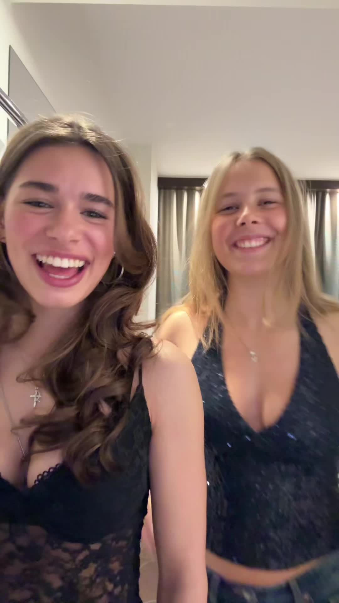 @Elisa
