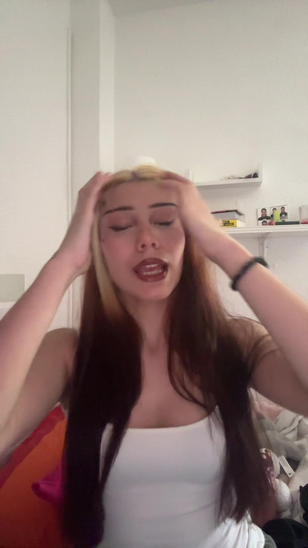 @Sof&iexcl;a