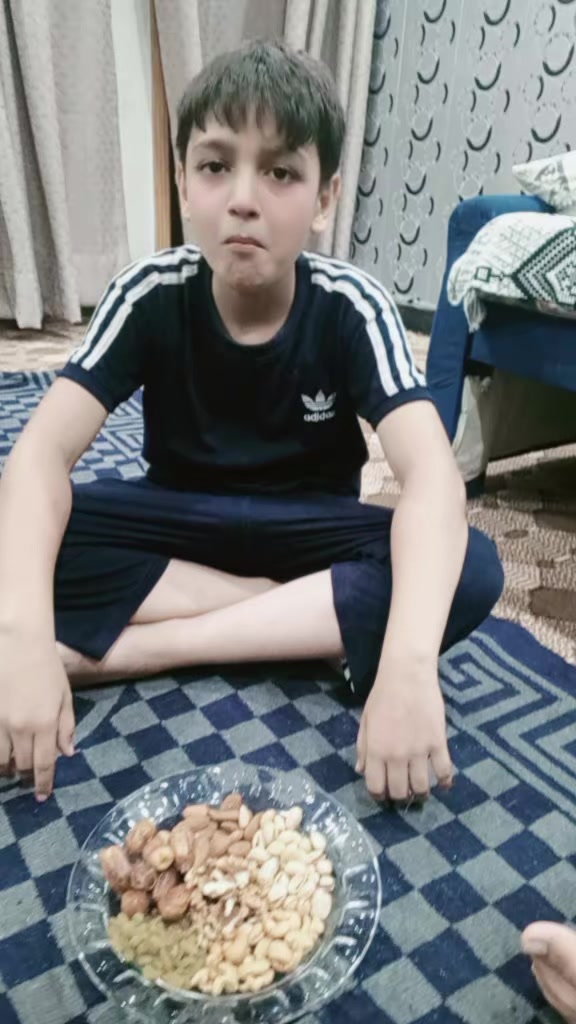 @hania