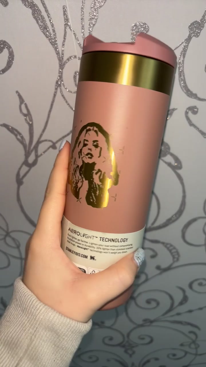 @Chloé Holmes✨